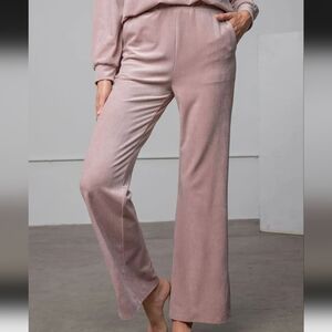 NWT Easel Soft Ribbed Pants Size M